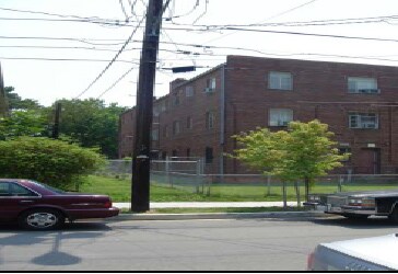 Building Photo - Yuma Street Apartments