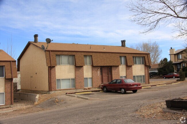Building Photo - 3935 Stonedike Dr