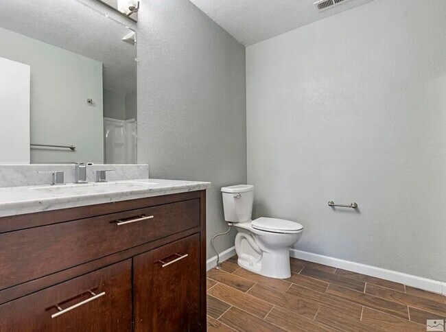 Building Photo - 2300 Dickerson Rd