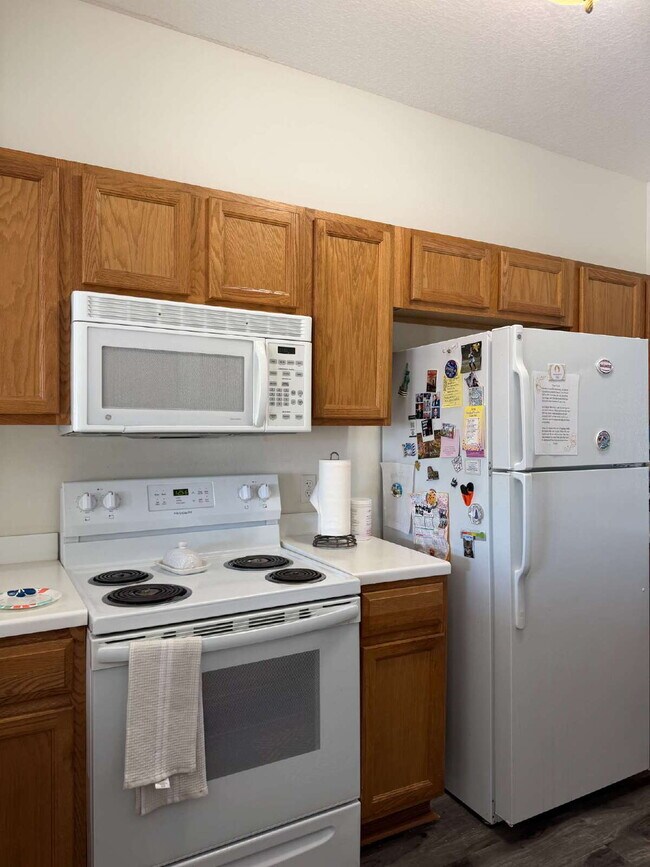 Building Photo - Spectacular 2/2.5 Condo in the Oldsmar Galleria Town Center Lifestyle