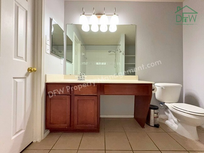 Building Photo - Charming 3 Bed / 2 Bath Home for Lease in Heritage Glen — Fort Worth