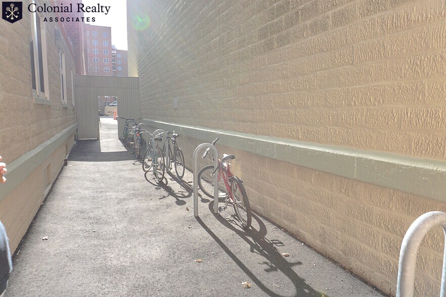 Building Photo - 328 St Paul St