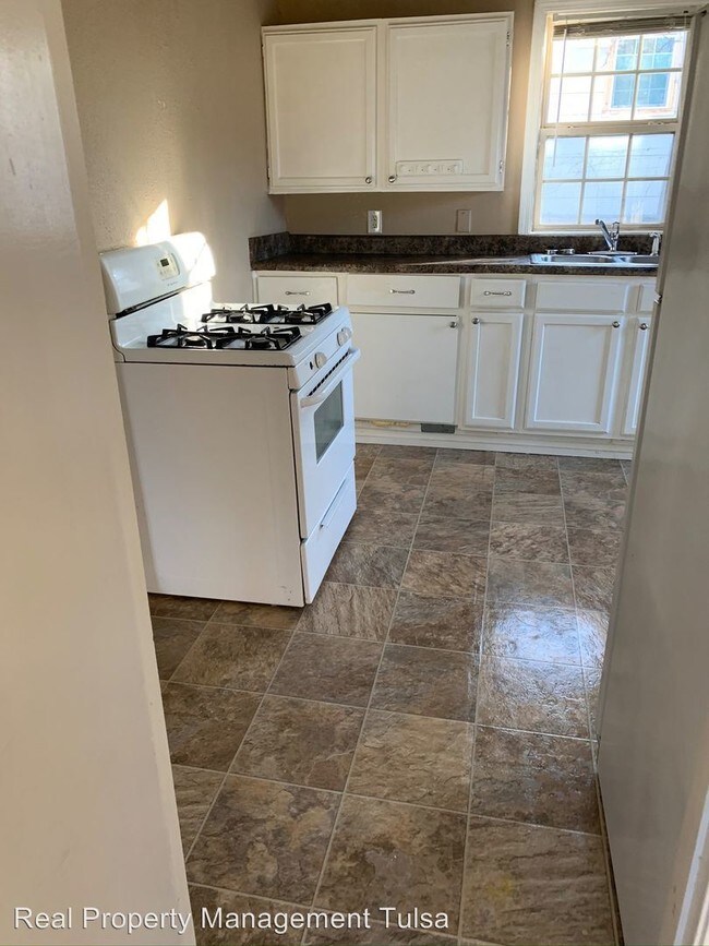 Primary Photo - 2 br, 1 bath House - 1160 N. Wheeling Ave.