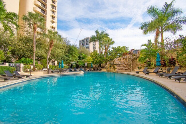 Building Photo - 2480 Presidential Way