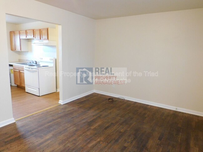 Building Photo - 2118 Everitt St