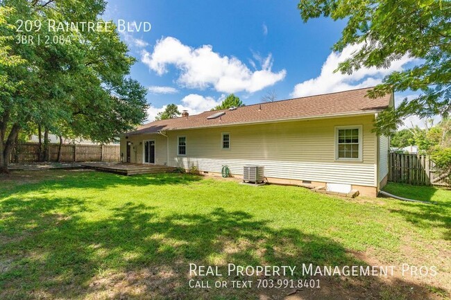 Building Photo - 209 Raintree Blvd