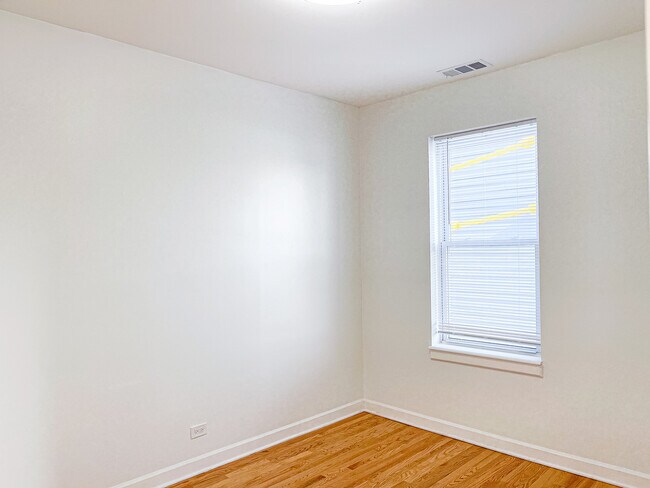 Building Photo - 1841 S Carpenter St