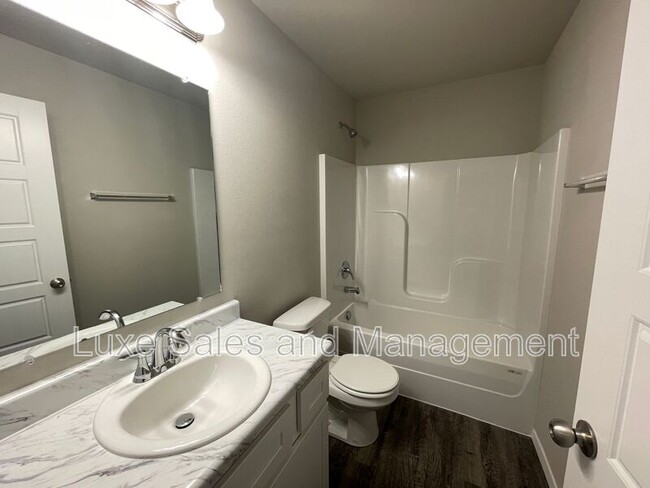 Building Photo - 16126 S 88th E Ave