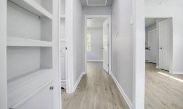 Building Photo - 5123 Peachtree St