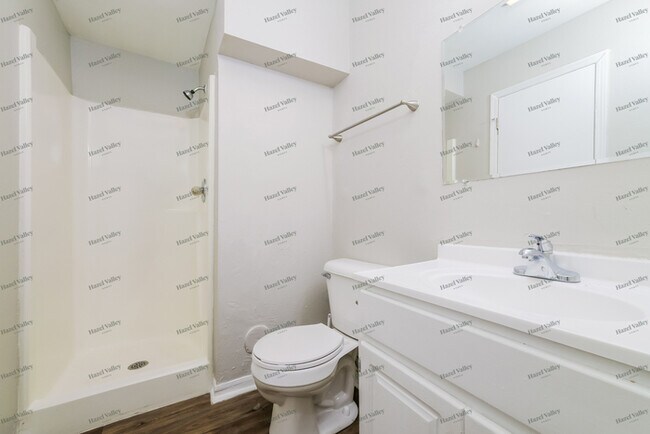 Building Photo - 7134 Agnes Ave