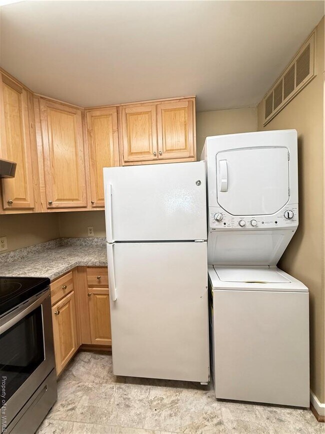 Building Photo - 105 Lake Powell Rd