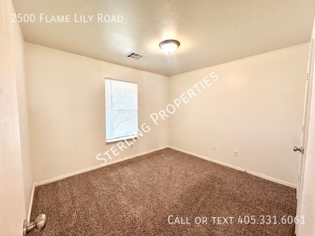 Building Photo - 2500 Flame Lily Rd
