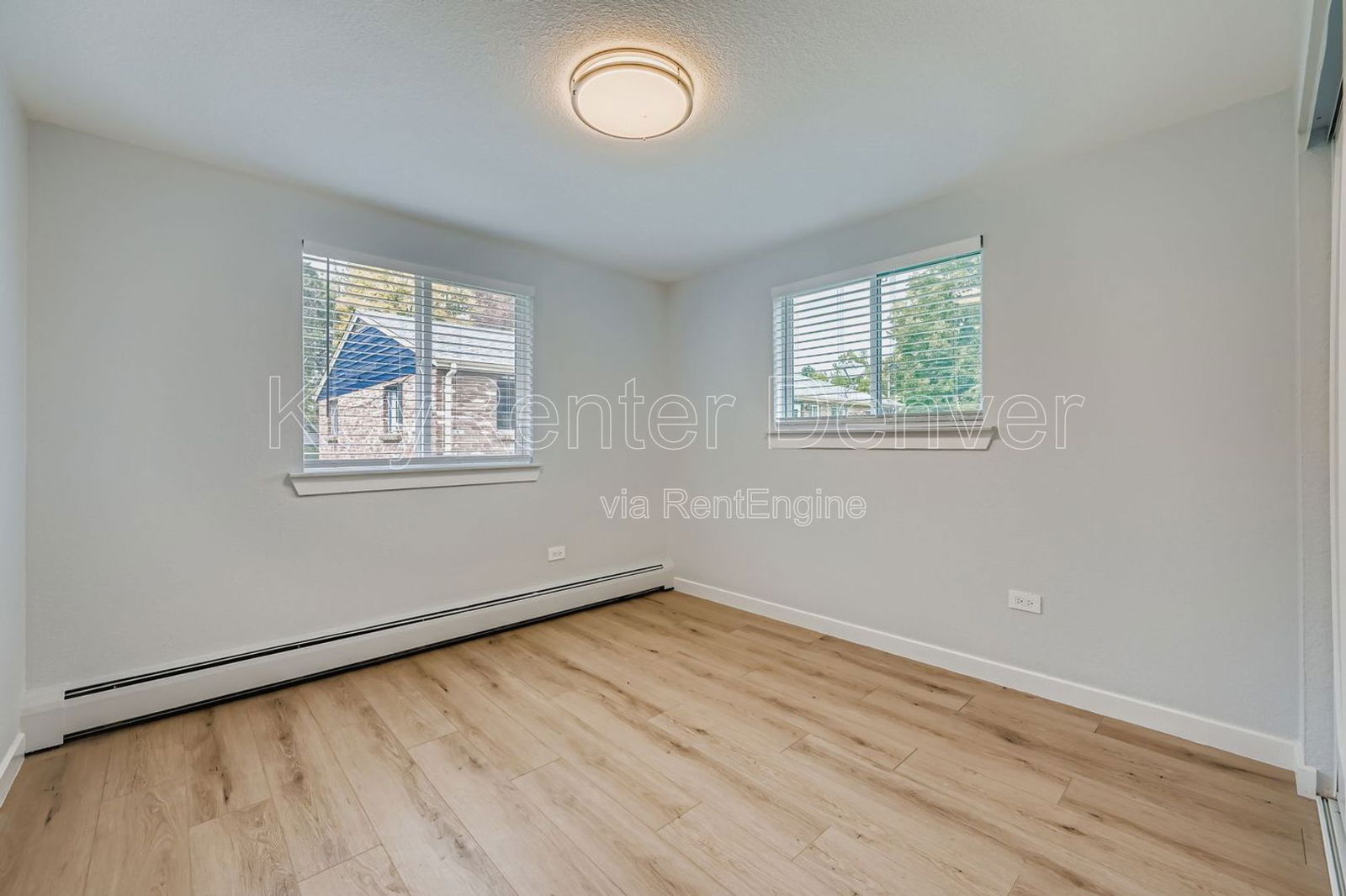 Building Photo - 2356 S Linden Ct