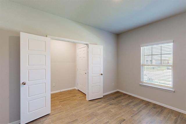 Building Photo - 405 Wydown Dr