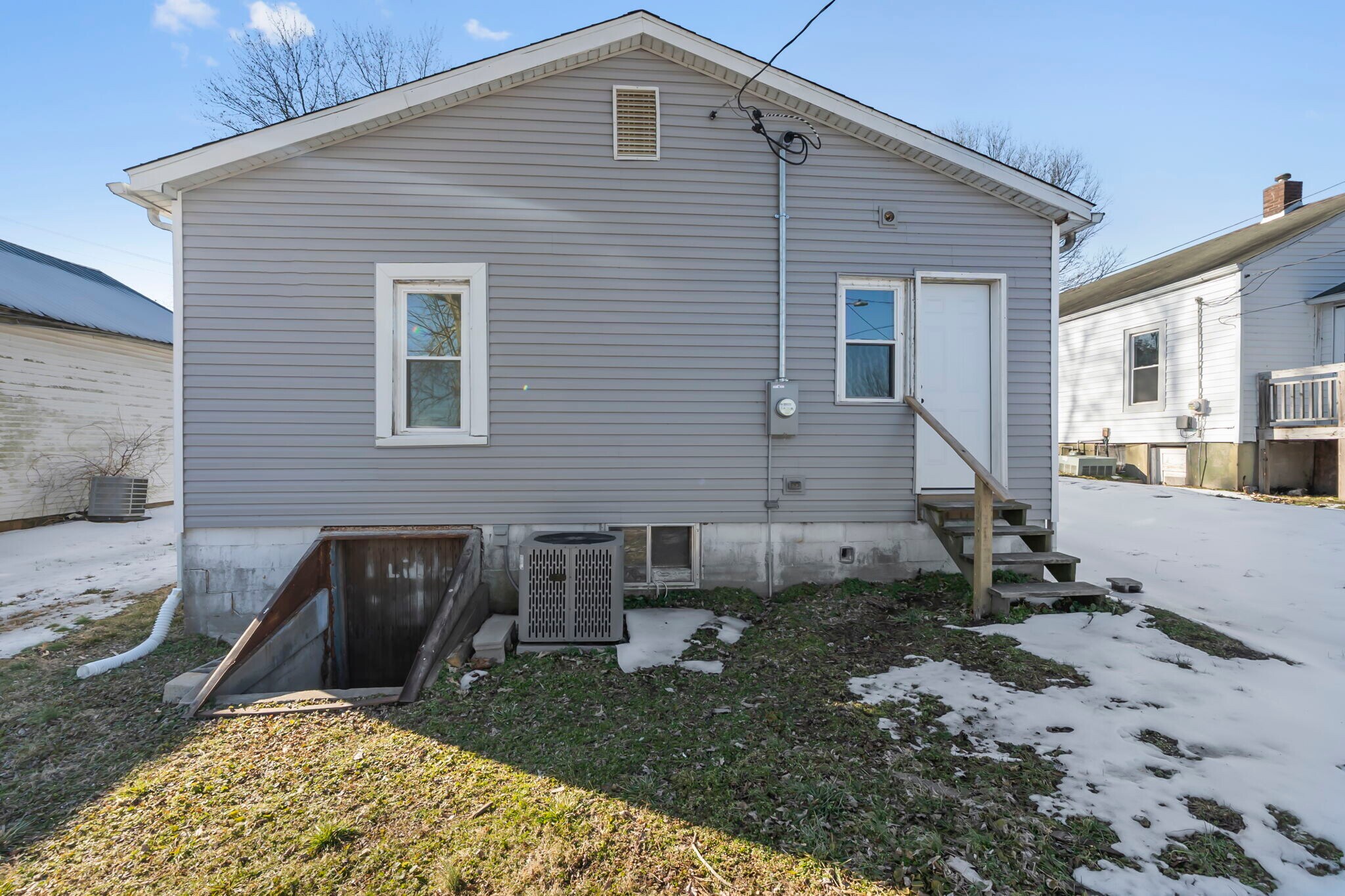 Building Photo - 1438 N Water St