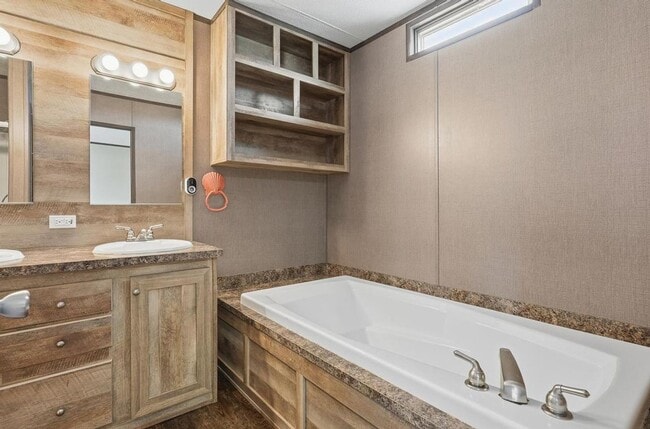 Building Photo - Fully Furnished 3-Bed, 2-Bath Home in Gated Community – Move-In Ready!