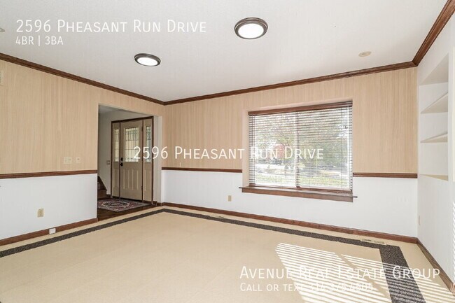 Building Photo - 2596 Pheasant Run Dr