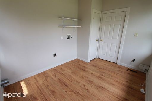 Building Photo - 104 N Greenleaf St