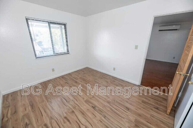 Building Photo - 460 San Marco St