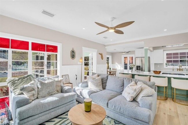 Building Photo - 16613 Gulf Blvd