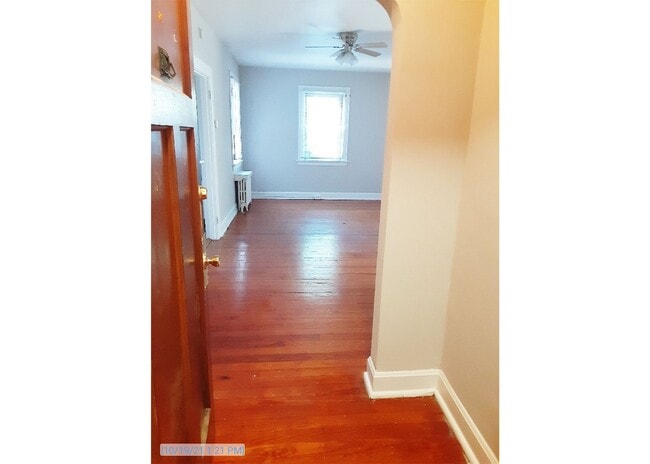 Interior Photo - The Jonathan