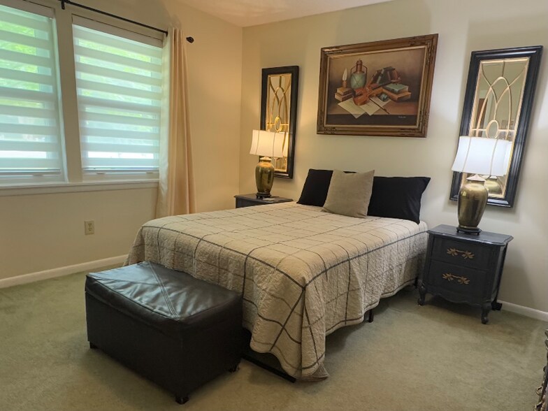 Building Photo - 620 Broad River Dr