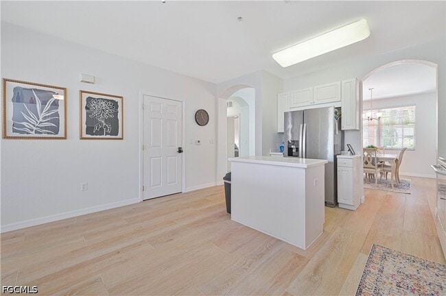 Building Photo - 9601 Spanish Moss Way