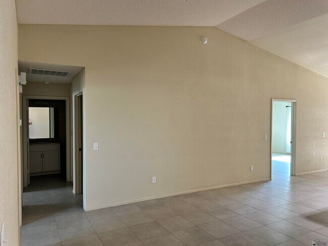 Building Photo - 3856 S Brianna Dr