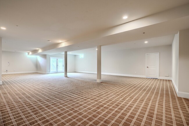 Building Photo - 2847 Seabiscuit Dr