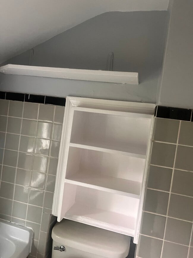 Building Photo - 1155 St Johns Ave