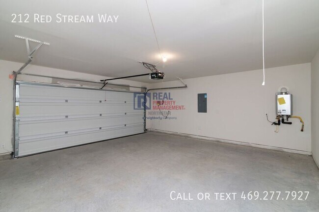 Building Photo - 212 Red Strm Wy