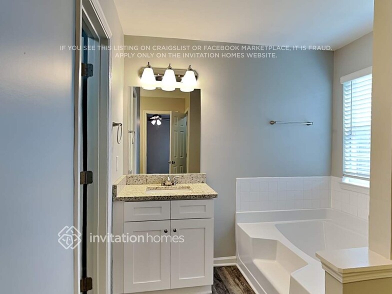 Building Photo - 2412 Cornell Cir