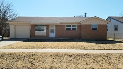 Building Photo - HOME ON QUIET STREET