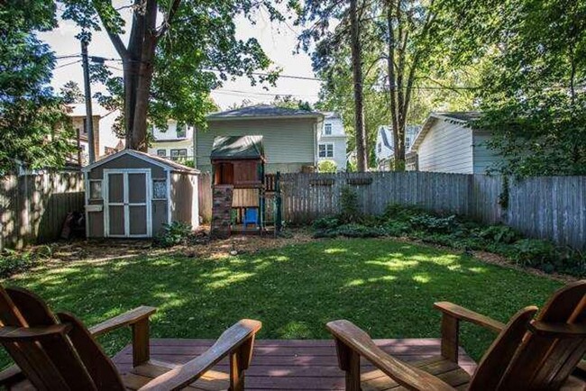 Building Photo - Classic Bungalow in one of Madison's best ...