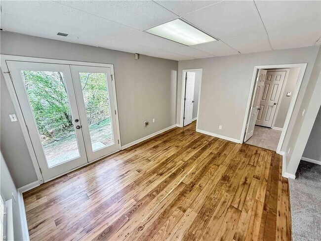 Building Photo - 6403 Ivey Terrace Dr SE