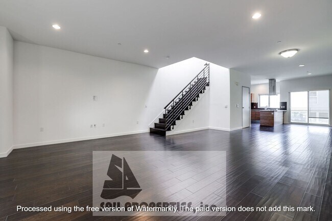 Building Photo - Experience luxurious beach living -Marina ...