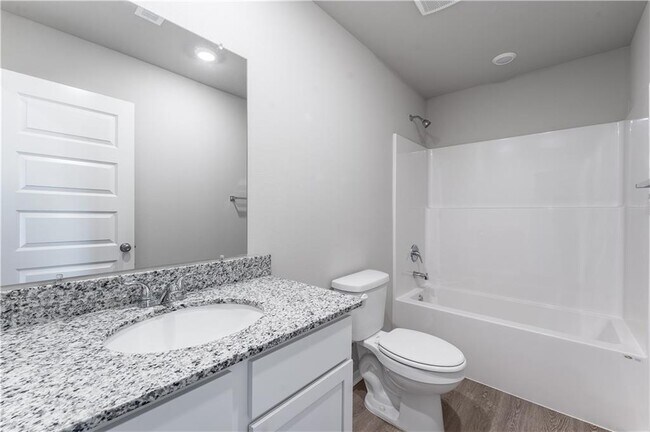 Building Photo - 2111 E Annette Dr