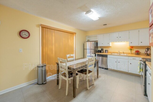 Building Photo - 309 Timberway Cir