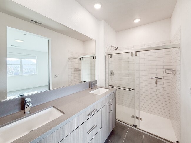 Building Photo - 10482 San Diego Mission Rd