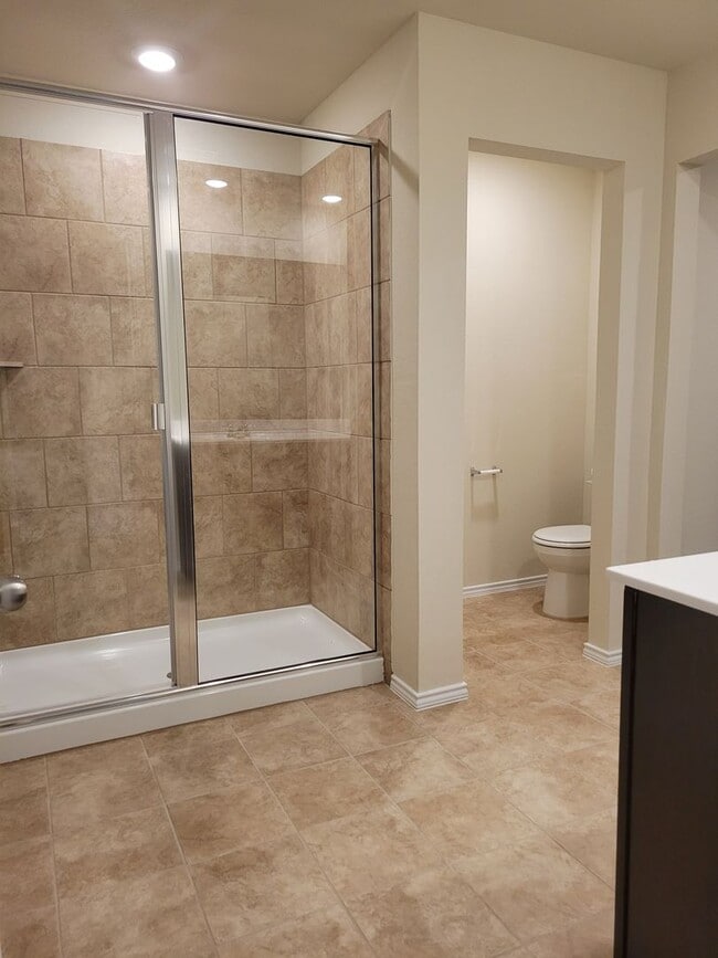 Building Photo - BEAUTIFUL YOWELL RANCH HOME!