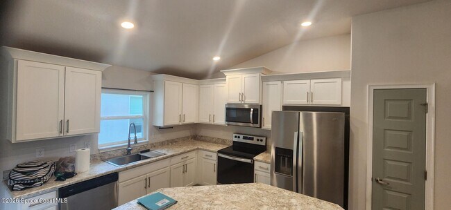 Building Photo - 891 Tupelo Cir