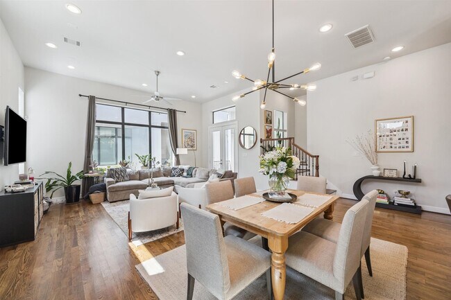 Building Photo - 5729 Larkin St