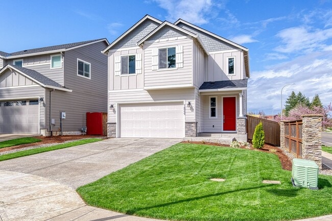 Building Photo - Corner Lot 3 Bedroom Home in Happy Valley