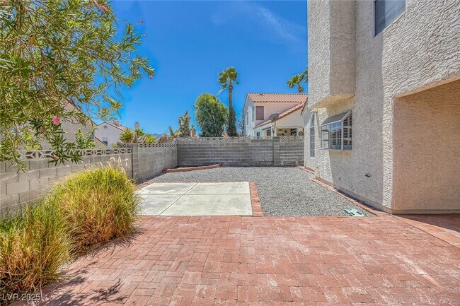 Building Photo - 294 Belair View Ct