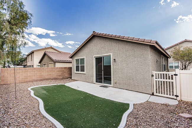 Building Photo - One Story Home with Solar