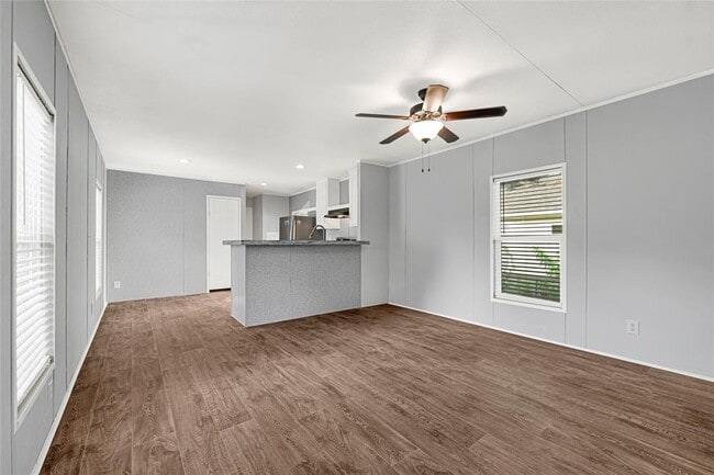 Building Photo - 113 Schilling Ave