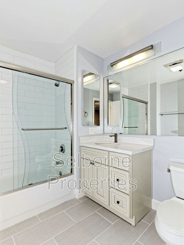 Building Photo - 1401 Jackson St