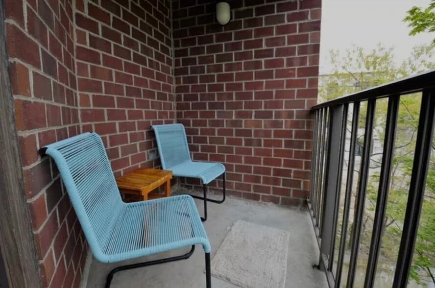 Building Photo - 14 Heron St