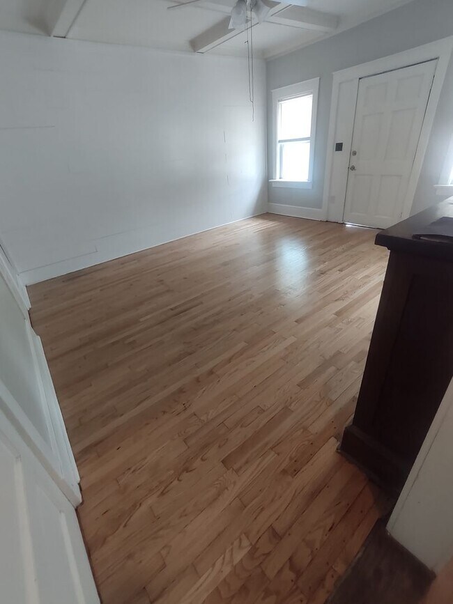 Building Photo - Duplex in Arts District