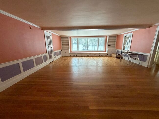 Building Photo - 31 Fells Rd